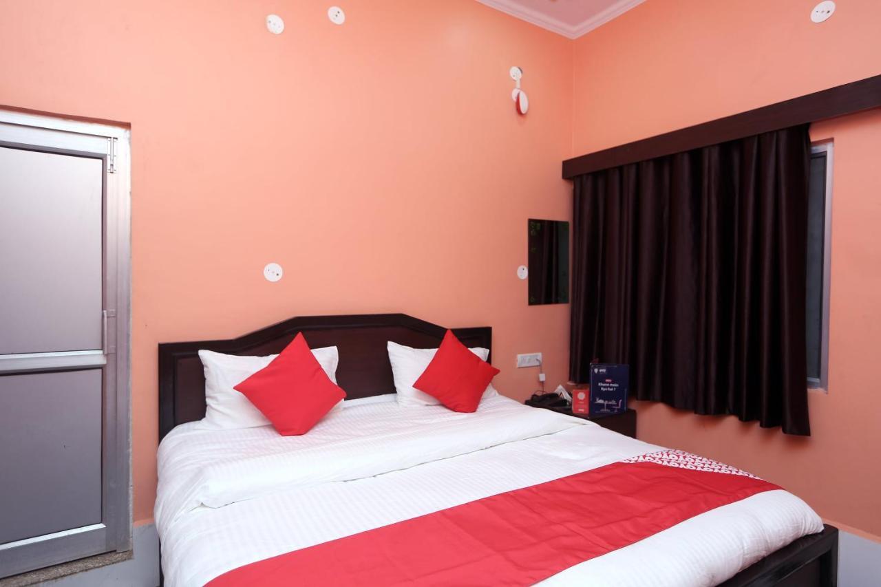 Oyo 22221 Yadav Hotel Bhiwadi Exteriér fotografie
