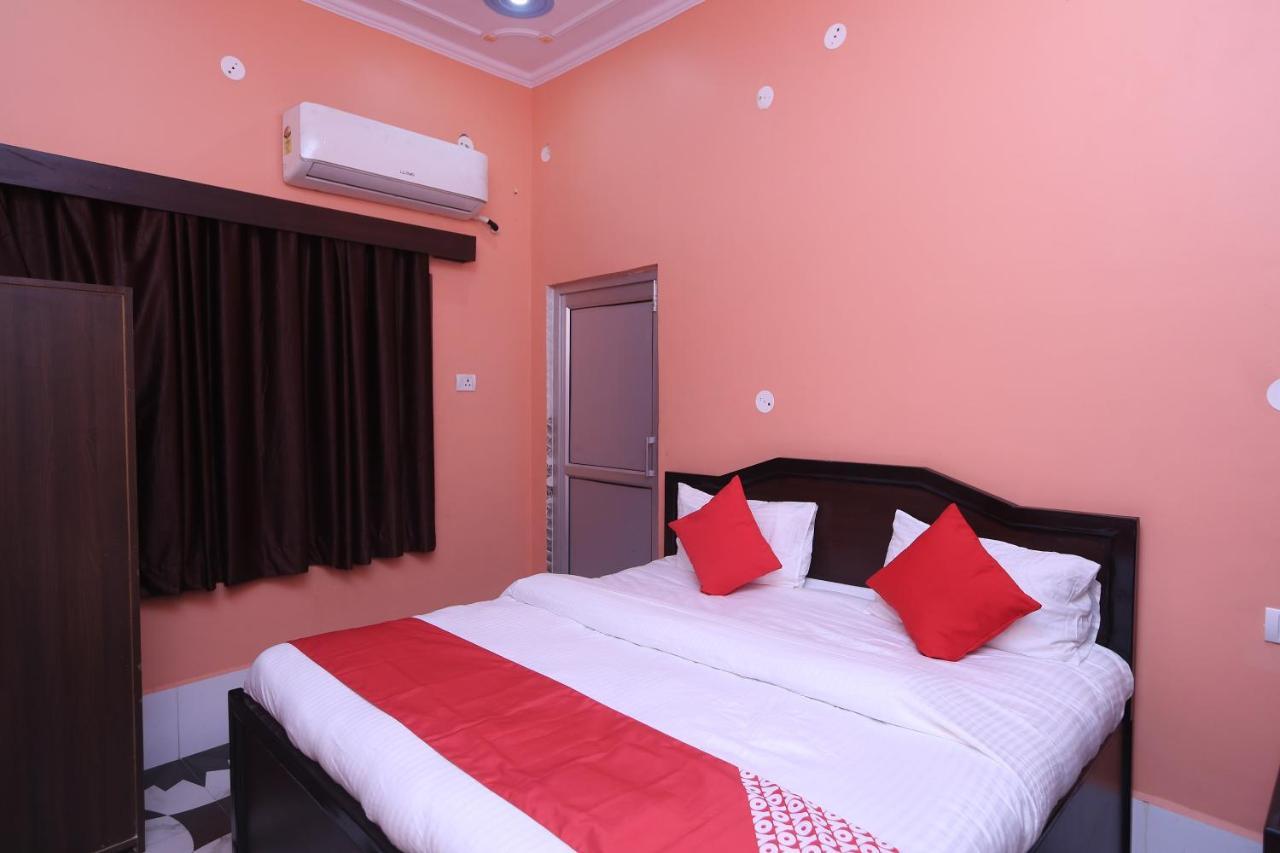 Oyo 22221 Yadav Hotel Bhiwadi Exteriér fotografie