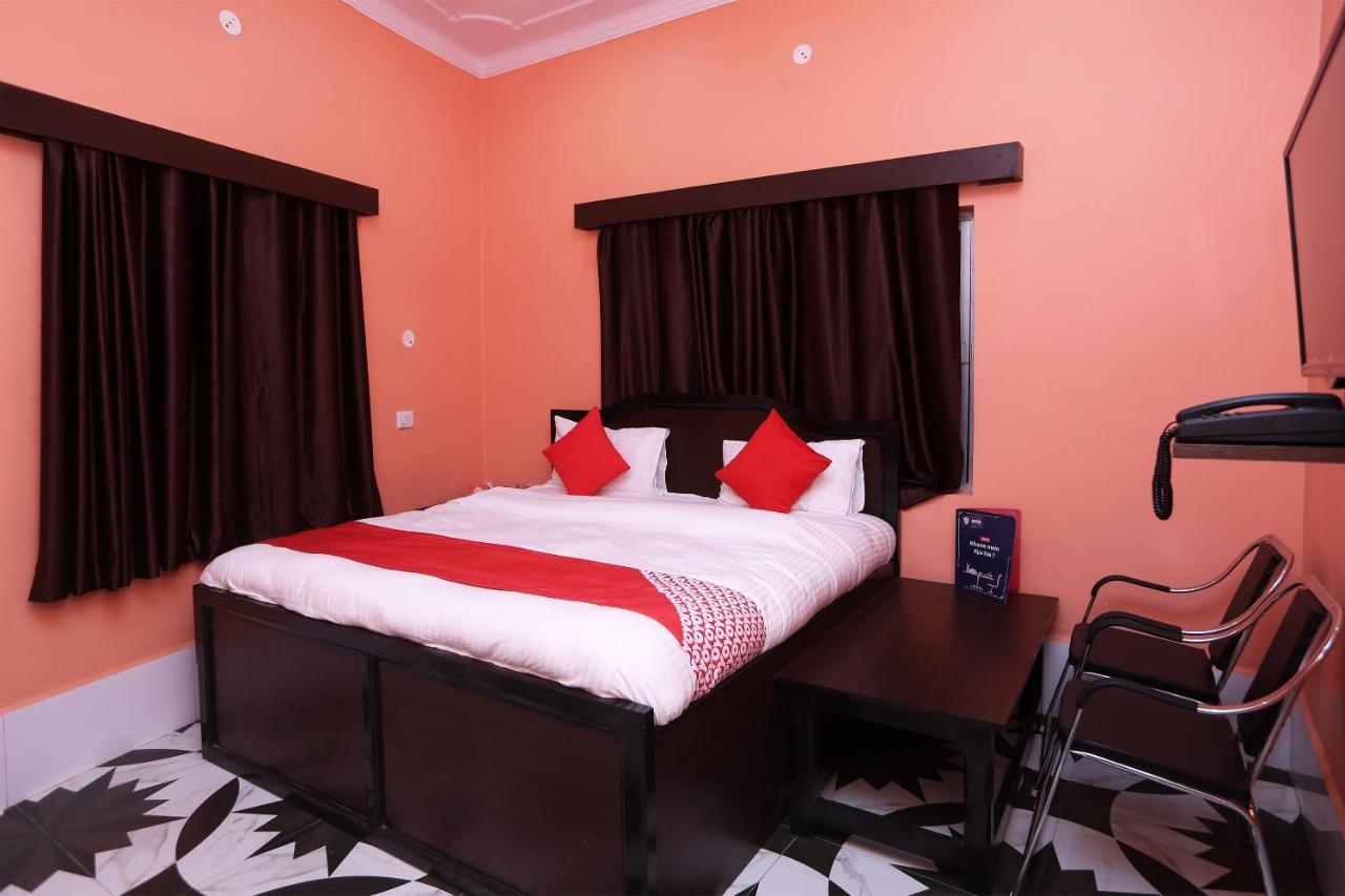 Oyo 22221 Yadav Hotel Bhiwadi Exteriér fotografie