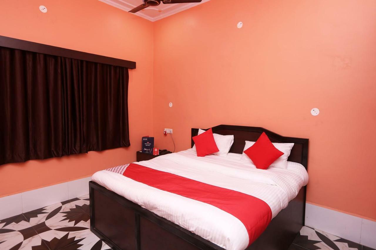 Oyo 22221 Yadav Hotel Bhiwadi Exteriér fotografie